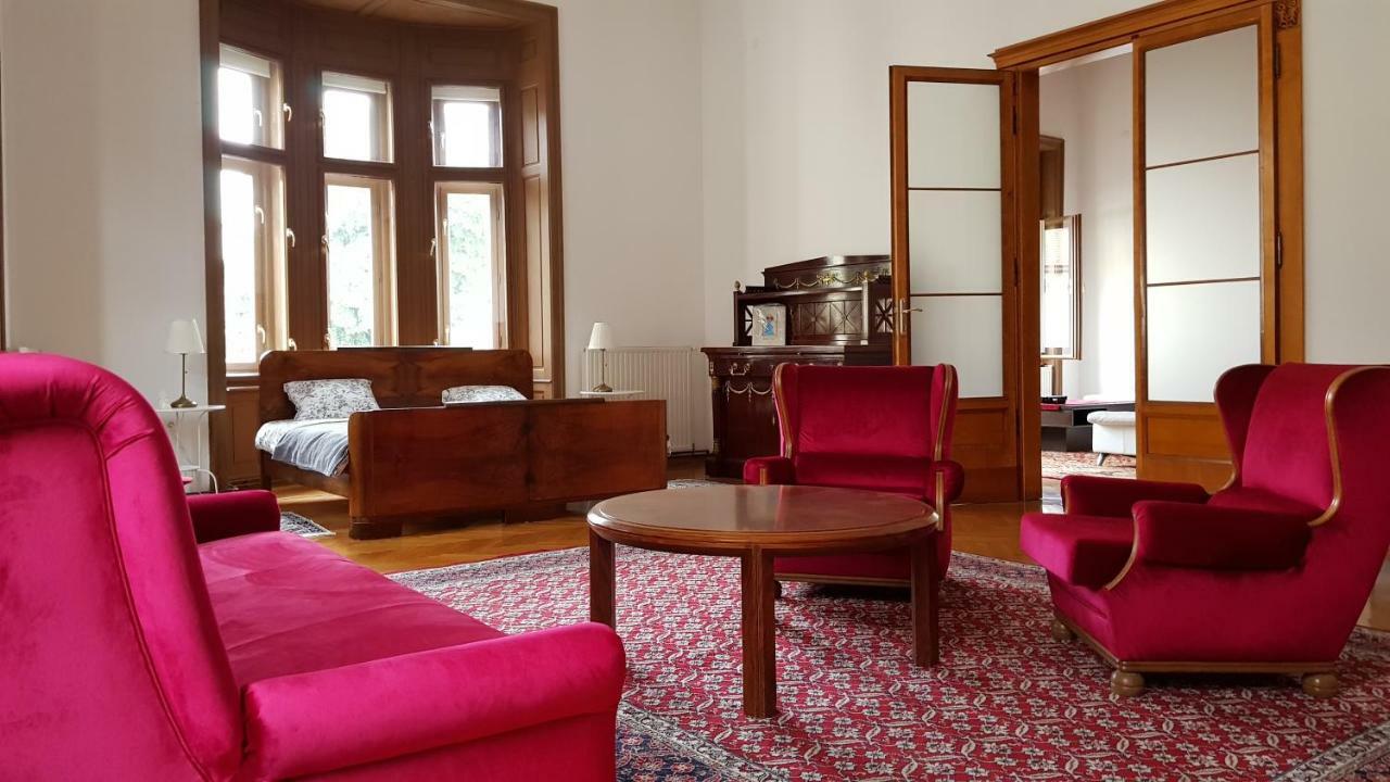 Luxury Apartment In The Heart Of Varazdin Exterior photo